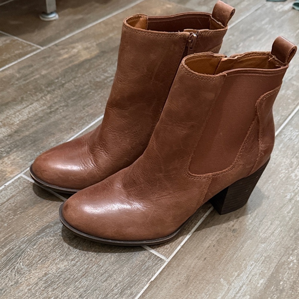 Lucky Brand Tan Leather Ankle Boots